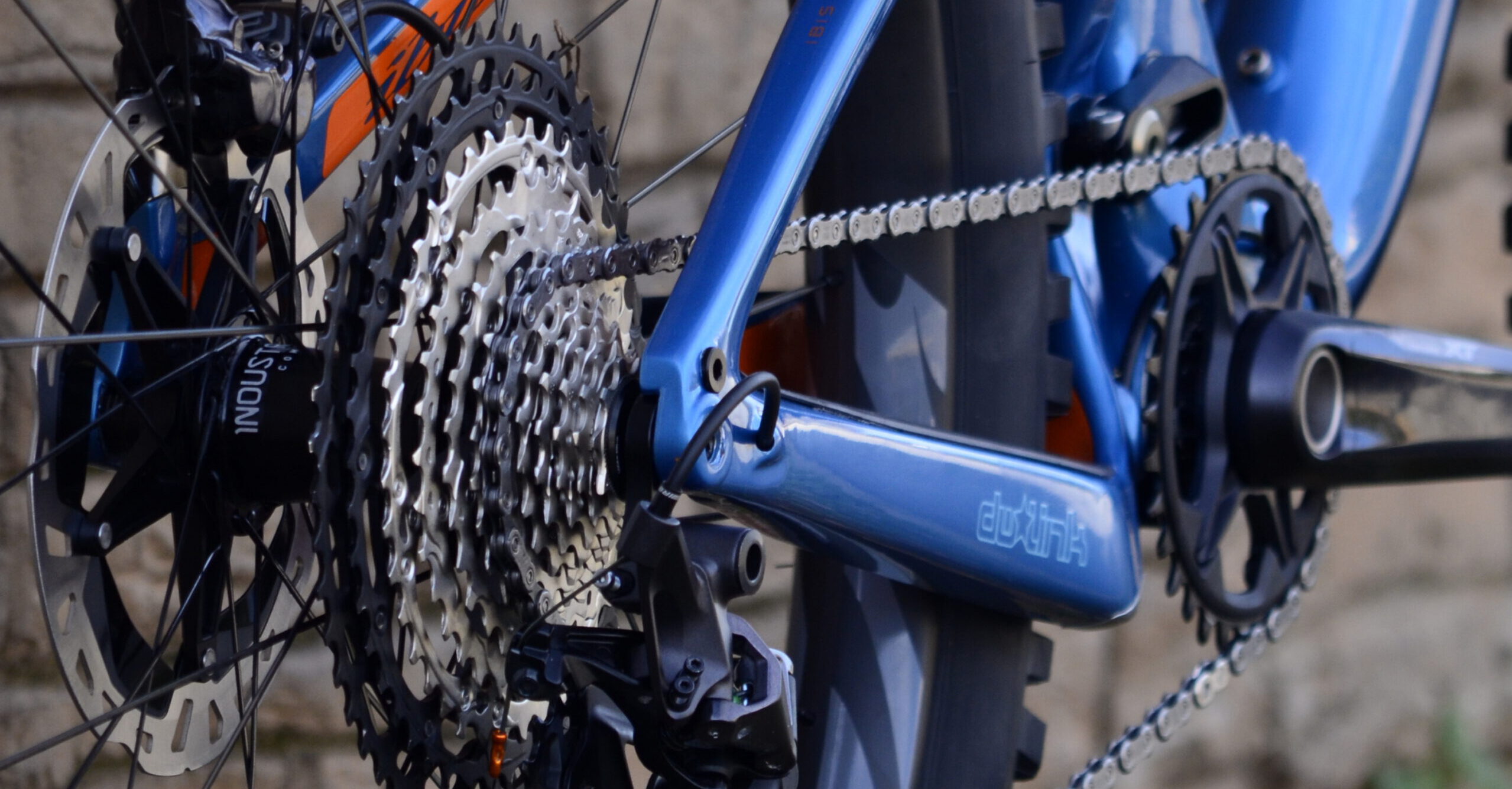 Glory Cycles, CC BY 2.0 , via Wikimedia Commons